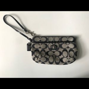 NWOT Coach Signature Wristlet - black/gray canvas